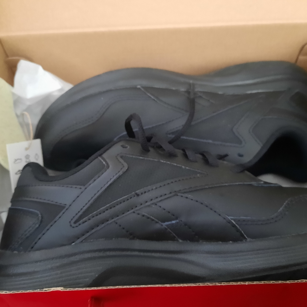 Women's Black Leather Reebok Walking Shoes SZ 8.5 Wide WALK ULTRA 7 DMXMAX